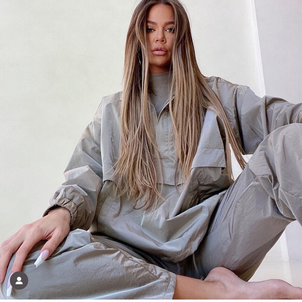 GOOD AMERICAN Shine Olive Track Pant as seen on Khloe Kardashian 🖤🫶